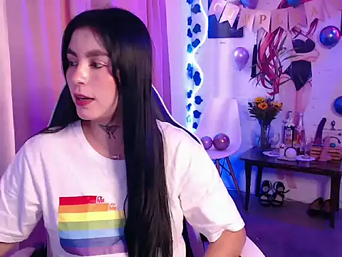 Snapshot of JanineRae chatting on February 2026 07:04:01 PM JanineRae online show from February 2026 07:04:01 PM