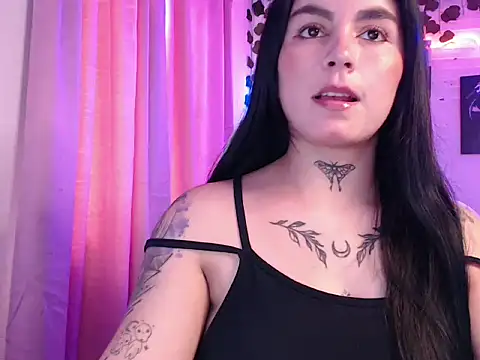 Snapshot of JanineRae chatting on March 2026 05:50:01 PM JanineRae online show from March 2026 05:50:01 PM