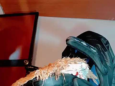 latinhott23 online show from March 2026 09:16:02 PM