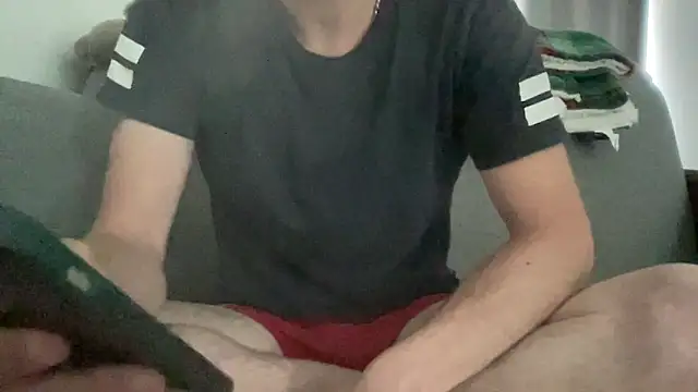 lechouilleur44 online show from April 2026 08:45:01 AM