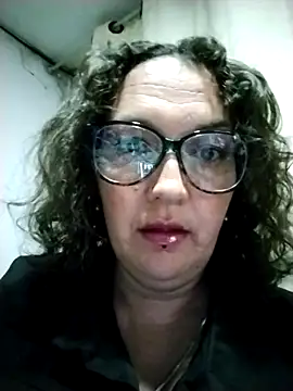  Saraqueen online show from March 2026 12:01:01 AM