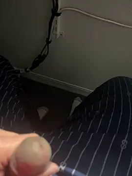 awesomemilkss online show from April 2026 02:34:01 AM