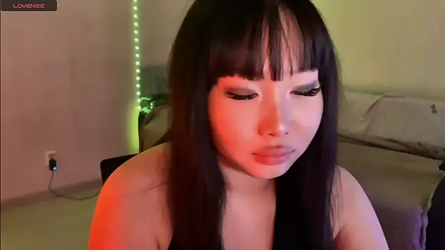 whispersofdarsy online show from February 2026 07:22:01 PM