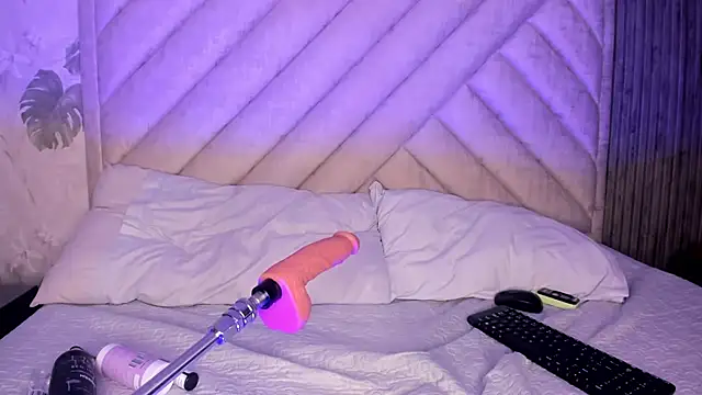 SarahRizof online show from March 2026 05:03:02 AM