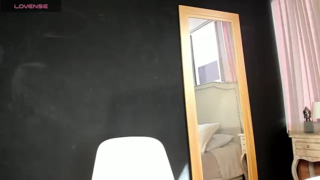 madii lenon online show from March 2026 08:37:01 PM