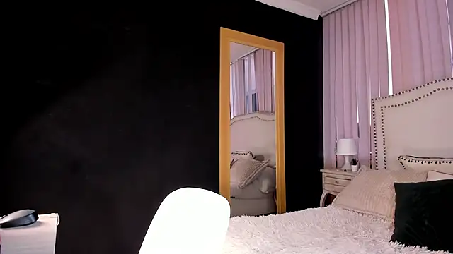 madii lenon online show from March 2026 08:43:01 PM