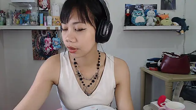 GloryKulikowski online show from March 2026 02:17:02 AM