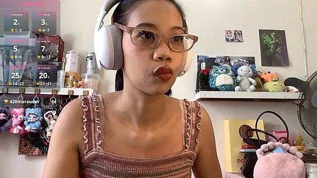 GloryKulikowski online show from March 2026 02:20:02 AM