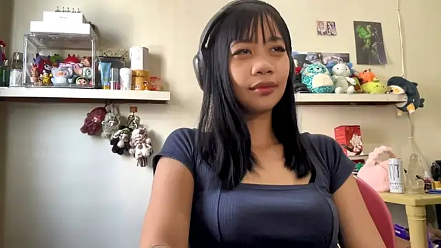 Snapshot of GloryKulikowski chatting on February 2026 01:49:02 AM GloryKulikowski online show from February 2026 01:49:02 AM