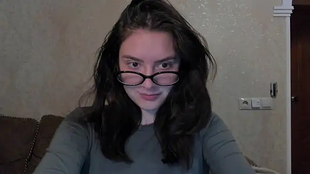 love lina muuur online show from February 2026 11:15:01 PM