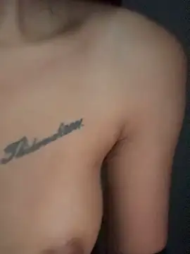 Snapshot of Alittleasaingirl chatting on March 2026 12:05:01 AM Alittleasaingirl online show from March 2026 12:05:01 AM