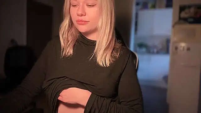 Leylia Lily online show from March 2026 12:13:02 PM