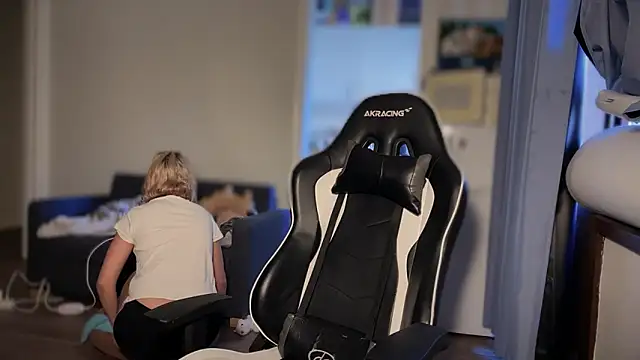 Leylia Lily online show from March 2026 10:01:02 AM