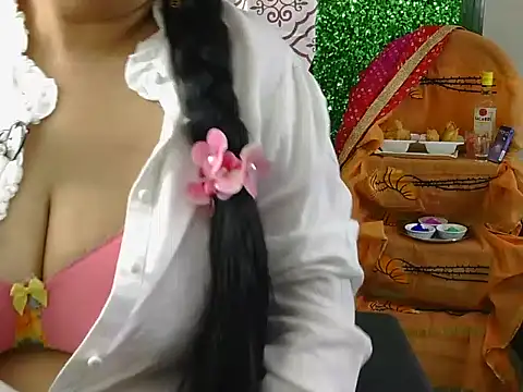 Snapshot of Hot_Sonniyaa chatting on March 2026 05:47:01 AM Hot Sonniyaa online show from March 2026 05:47:01 AM