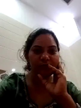 Snapshot of Anushka_Singh0 chatting on February 2026 01:49:02 AM Anushka Singh0 online show from February 2026 01:49:02 AM