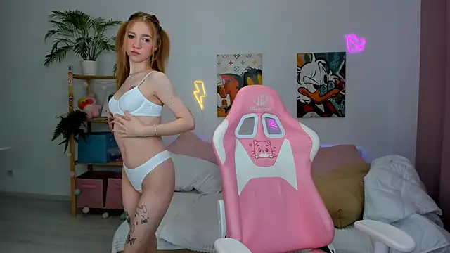 Snapshot of Ophelia_Jay chatting on February 2026 03:20:01 AM Ophelia Jay online show from February 2026 03:20:01 AM