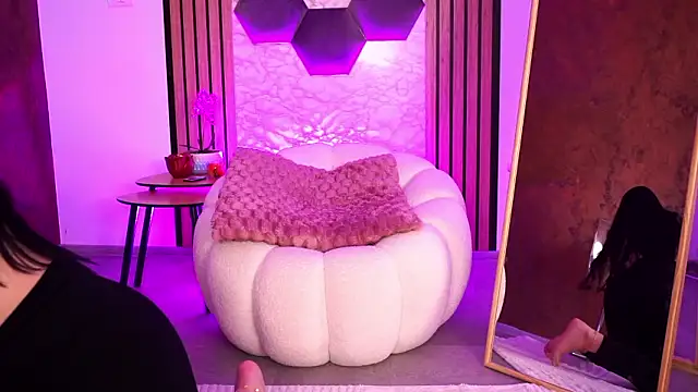 SashaLorrenz online show from March 2026 05:52:01 AM