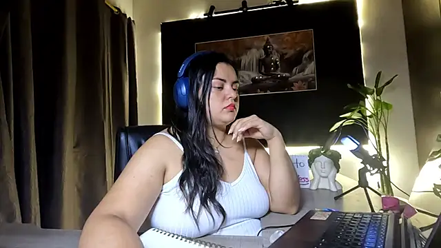 AzaraOnyx online show from June 2026 09:56:02 PM