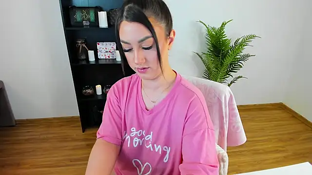 khloe starrr online show from April 2026 01:15:02 PM