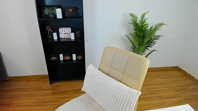 Snapshot of khloe_starrr chatting on June 2026 02:39:01 PM khloe starrr online show from June 2026 02:39:01 PM