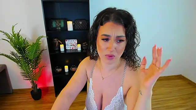 Snapshot of khloe_starrr chatting on February 2026 05:12:02 PM khloe starrr online show from February 2026 05:12:02 PM