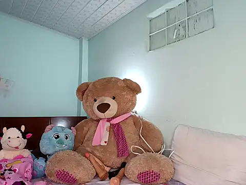 Elii petit online show from February 2026 11:23:02 PM