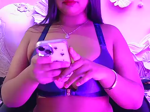 Bold-latinaa online show from February 2026 10:12:02 AM