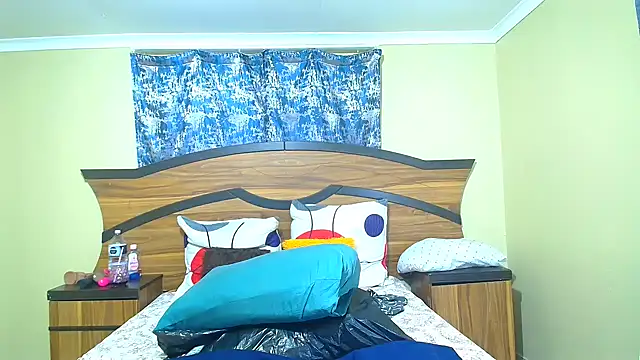 Queenxxxjesy online show from March 2026 04:09:01 AM