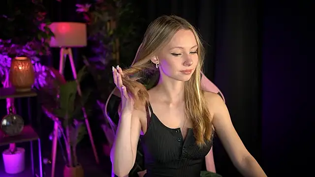 SweetDaisy me online show from March 2026 04:10:02 PM