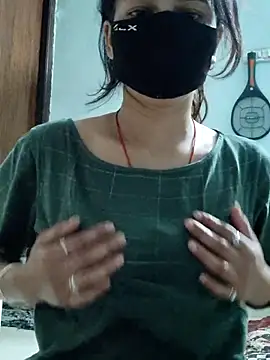 Sexy-Sandhya  online show from March 2026 07:32:01 PM