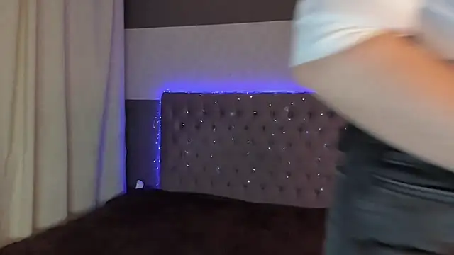 AmandaHoppe online show from February 2026 09:21:01 AM