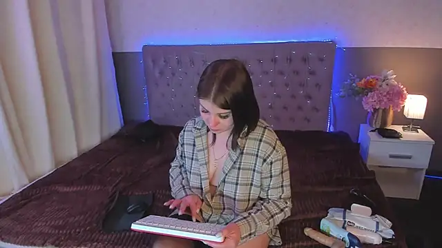 AmandaHoppe online show from March 2026 08:26:33 AM