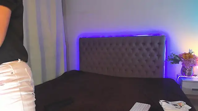 AmandaHoppe online show from July 2026 04:19:01 AM