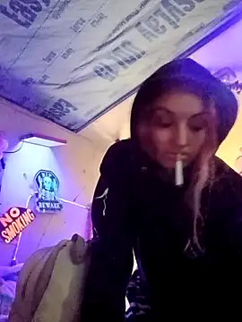 issyamazin online show from April 2026 03:13:02 PM