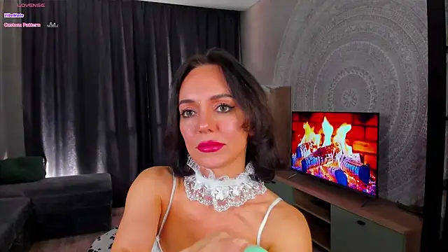 Shanita moon online show from April 2026 06:14:02 PM