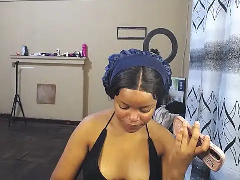 KinkyPxx online show from February 2026 07:33:02 PM