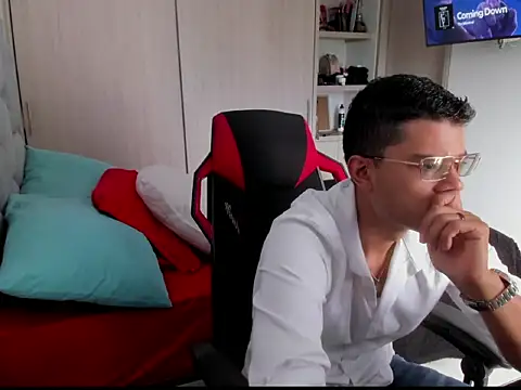 Snapshot of FredericSloan chatting on February 2026 04:05:02 PM FredericSloan online show from February 2026 04:05:02 PM