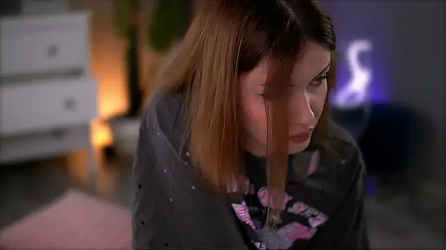 CrystalMo0n online show from March 2026 12:28:02 PM