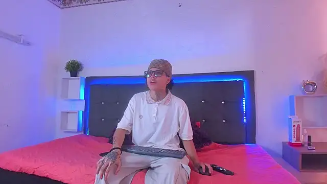 Ale cuzz online show from March 2026 04:35:01 PM