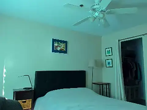 i love iva online show from March 2026 11:05:01 PM