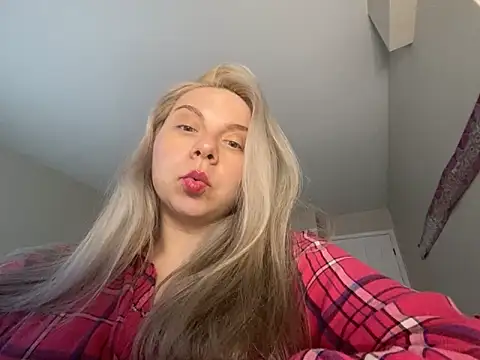 i love iva online show from February 2026 09:36:01 PM