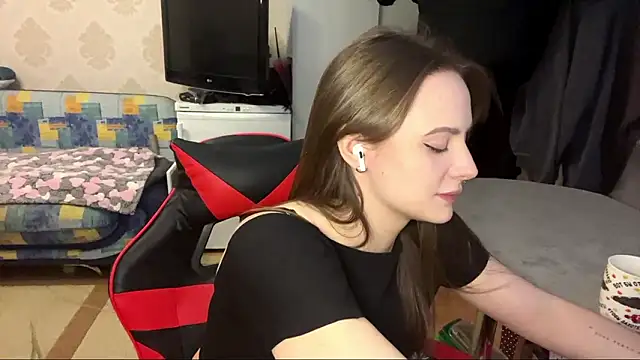 Snapshot of KelliLuepke chatting on February 2026 03:22:01 PM KelliLuepke online show from February 2026 03:22:01 PM