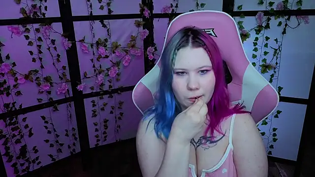 kitsune little online show from June 2026 11:06:01 PM