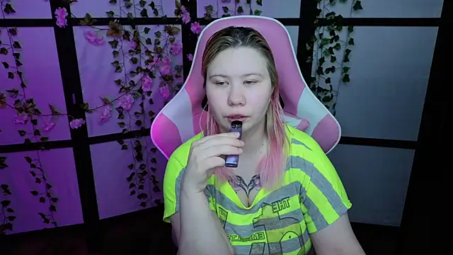 kitsune little online show from May 2026 11:26:02 PM
