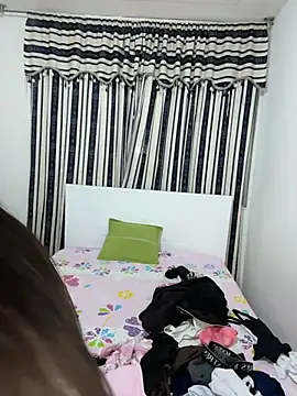 Sttrawberry online show from April 2026 09:32:02 PM