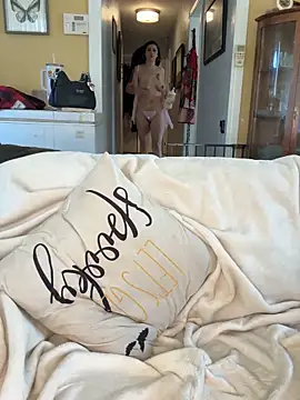 daniella monroe online show from April 2026 10:05:02 PM