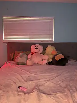 daniella monroe online show from March 2026 08:24:01 PM