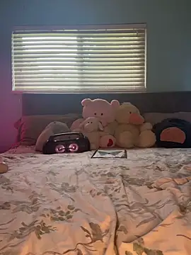 daniella monroe online show from April 2026 07:37:02 PM