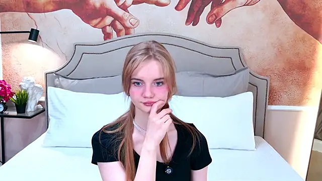 ElfieWhite online show from March 2026 03:13:01 PM