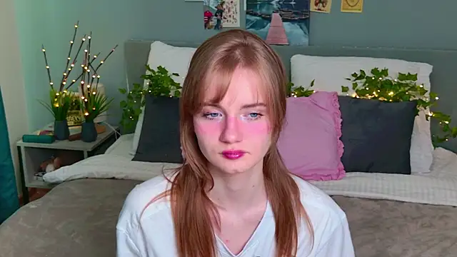 ElfieWhite online show from June 2026 05:23:02 PM